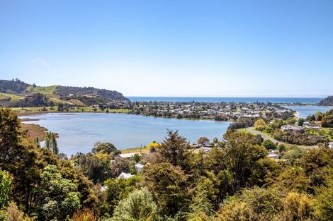 Photo of property in 2 Hinemoa Terrace, Tairua, 3508