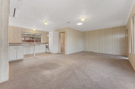 Photo of property in 6 Surrey Lane, Levin, 5510