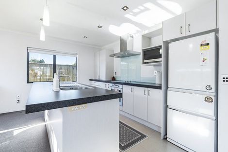 Photo of property in 63 Lismore Street, Merrilands, New Plymouth, 4312