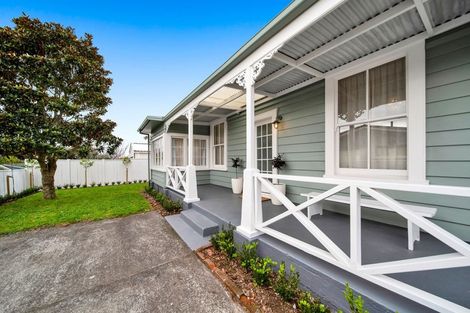Photo of property in 9 Mayfair Place, Westown, New Plymouth, 4310