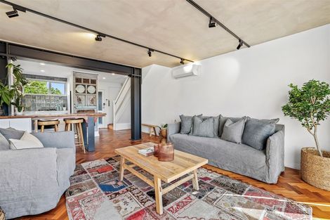 Photo of property in 2/138 Esplanade, Sumner, Christchurch, 8081