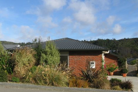 Photo of property in 4/1 Montgomery Street, Stokes Valley, Lower Hutt, 5019