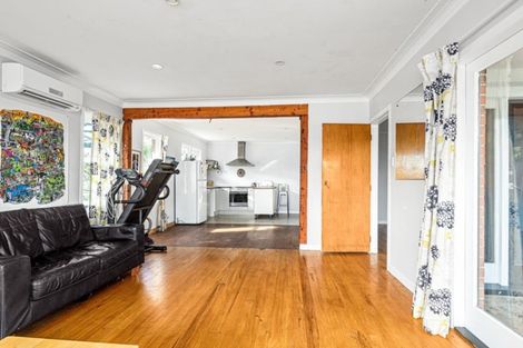 Photo of property in 39 Makiri Street, Helensville, 0800