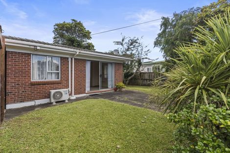 Photo of property in 26 Tamaki Bay Drive, Pakuranga, Auckland, 2010