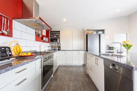 Photo of property in 38 Pharazyn Avenue, Waikanae Beach, Waikanae, 5036