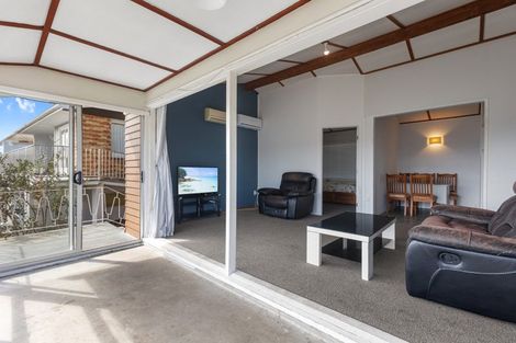 Photo of property in 142 Welcome Bay Road, Welcome Bay, Tauranga, 3112