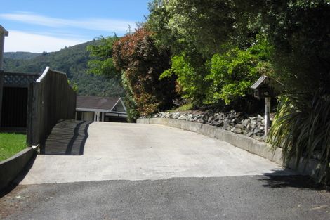 Photo of property in 14a Dorset Street, Picton, 7220