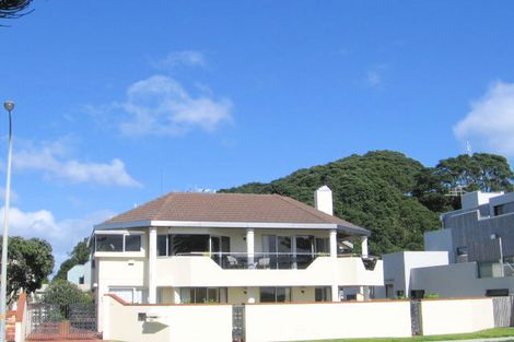 Photo of property in 27 Marine Parade, Mount Maunganui, 3116