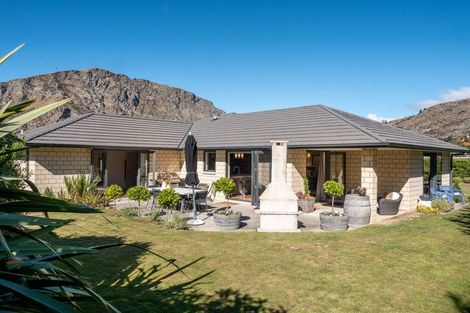 Photo of property in 14 Morning Star Terrace, Arthurs Point, Queenstown, 9371