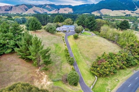 Photo of property in 20 Derham Road, Te Horo, Otaki, 5581