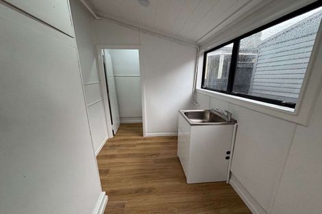 Photo of property in 222 Bridge Street, Eltham, 4322