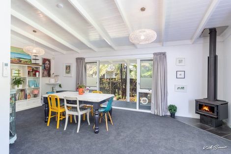 Photo of property in 38 Larchmont Grove, Totara Park, Upper Hutt, 5018
