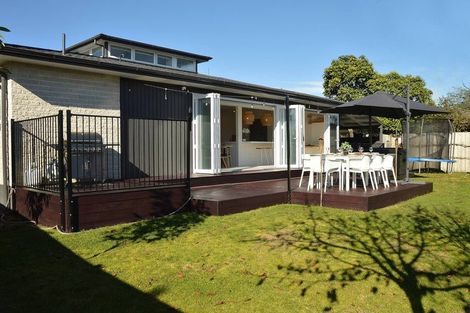 Photo of property in 25 Richmond Avenue, Richmond Heights, Taupo, 3330