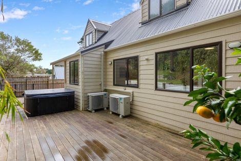 Photo of property in 32 Roto Street, Hurdon, New Plymouth, 4310