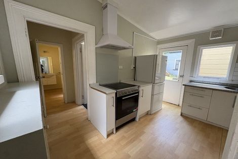 Photo of property in 1/18 Clifton Terrace, Kelburn, Wellington, 6012