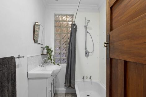 Photo of property in 265 Coronation Avenue, Welbourn, New Plymouth, 4310