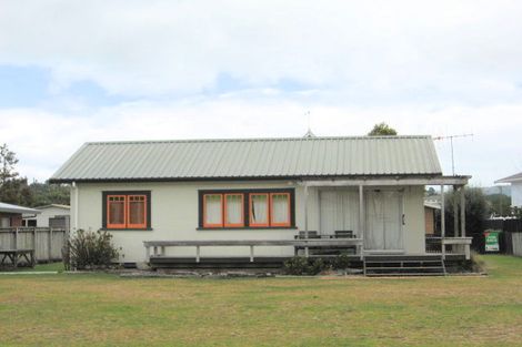 Photo of property in 203a Kiwi Road, Whangamata, 3620