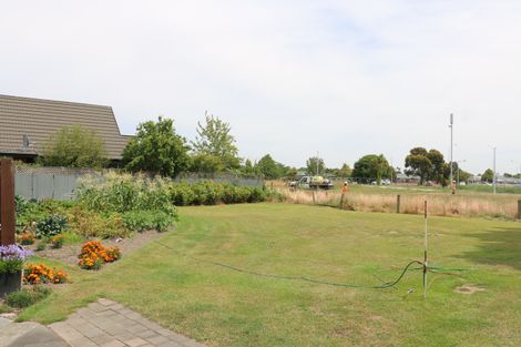 Photo of property in 17 Autumn Place, Mairehau, Christchurch, 8052