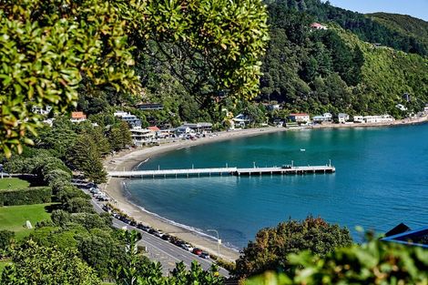 Photo of property in 54 Ferry Road, Days Bay, Lower Hutt, 5013