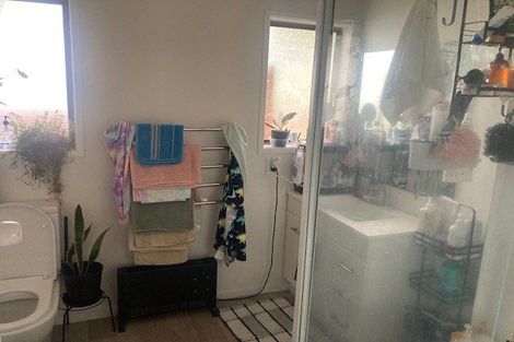 Photo of property in 47a Sherwood Avenue, Te Atatu South, Auckland, 0610