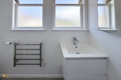 Photo of property in 27 Line Road, Glen Innes, Auckland, 1072