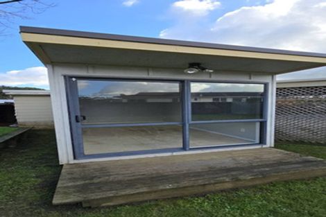 Photo of property in 12 Ellison Place, Pakuranga Heights, Auckland, 2010