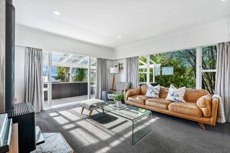 Photo of property in 37 Waimumu Road, Massey, Auckland, 0614