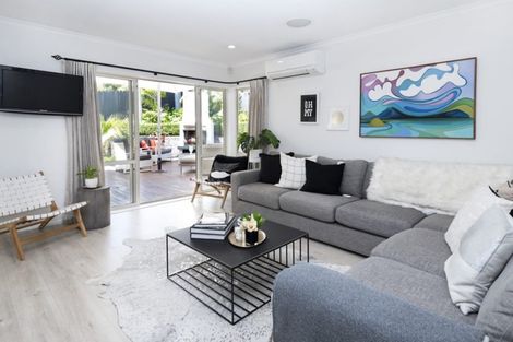 Photo of property in 148 John Brooke Crescent, East Tamaki Heights, Auckland, 2016