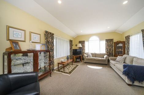 Photo of property in 46 Pahiatua Street, Hokowhitu, Palmerston North, 4410