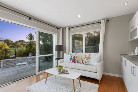 Photo of property in 80 Park Rise, Campbells Bay, Auckland, 0630
