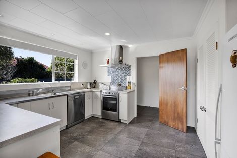 Photo of property in 5 Flint Road West, Stratford, 4332
