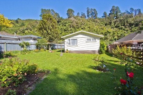 Photo of property in 61 Sunny Grove, Wainuiomata, Lower Hutt, 5014