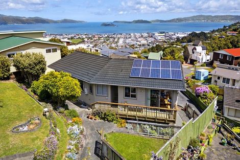 Photo of property in 13 Hibiscus Grove, Maungaraki, Lower Hutt, 5010