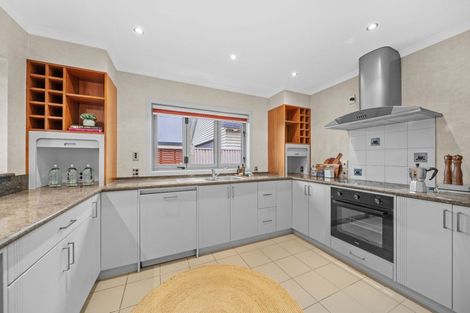 Photo of property in 32 Cody Crescent, Lansdowne, Masterton, 5810