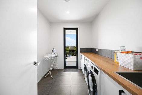 Photo of property in 402 Lake Road, Horsham Downs, 3791