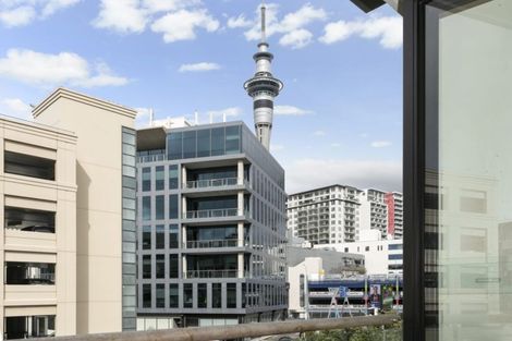 Photo of property in Latitude 37 East Apartments, 2l/20 Pakenham Street East, Auckland Central, Auckland, 1010