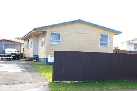 Photo of property in 42 Calthorp Close, Favona, Auckland, 2024