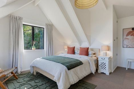 Photo of property in 6888e Christchurch Akaroa Road, Takamatua, 7581