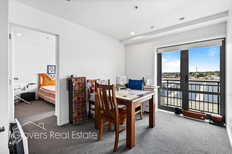 Photo of property in 4s/10 Crown Lynn Place, New Lynn, Auckland, 0600