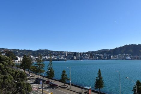 Photo of property in The Capital, 370 Oriental Parade, Oriental Bay, Wellington, 6011