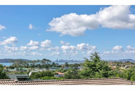 Photo of property in 12 Marlin Street, West Harbour, Auckland, 0618