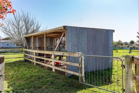 Photo of property in 140 Mako Mako Road, Levin, 5510