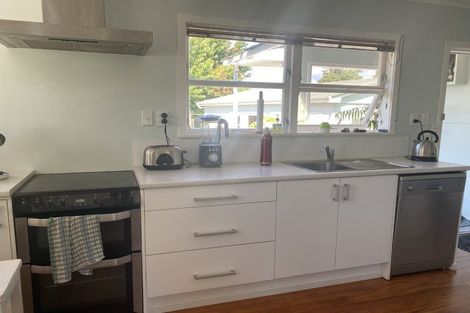 Photo of property in 96 Matatua Road, Raumati Beach, Paraparaumu, 5032