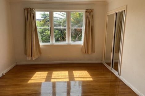 Photo of property in 141 Seabrook Avenue, New Lynn, Auckland, 0600
