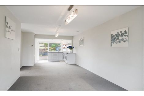 Photo of property in 9 Rangeview Road, Sunnyvale, Auckland, 0612