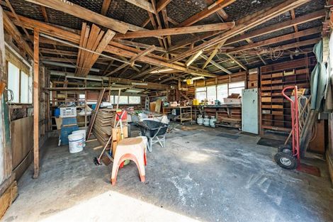 Photo of property in 9 Kuaka Place, New Lynn, Auckland, 0600