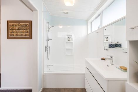 Photo of property in 155 Hutchinson Avenue, New Lynn, Auckland, 0600