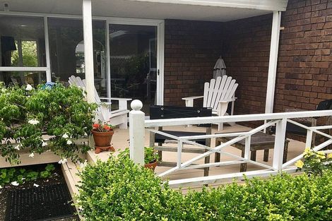 Photo of property in 1/6 Ocean View Road, Milford, Auckland, 0620