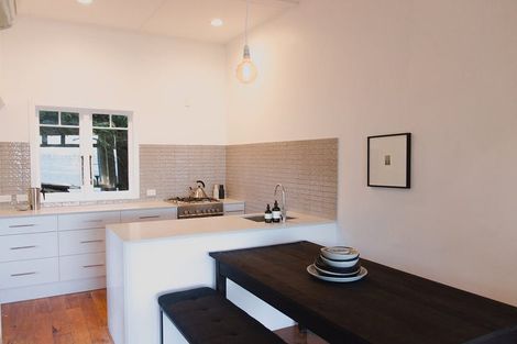Photo of property in 112 Queen Street, Northcote Point, Auckland, 0627