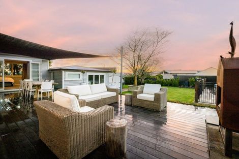 Photo of property in 8 Emerald Hill, Havelock North, 4130